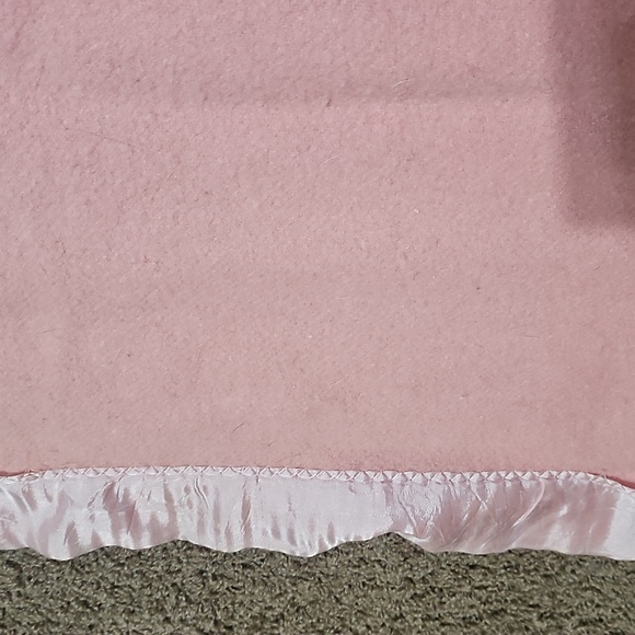 Vintage Eaton Wool Blanket - Picture 4 of 5